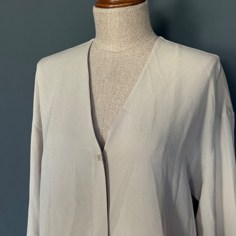 Vince Collarless Button Down Blouse | Size M | Beige Oversized Minimalist